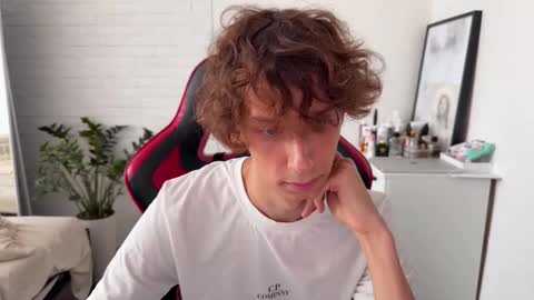 Snapshot of denobluora chatting on October 3, 11:51 am Jasper online show from October 3, 11:51 am