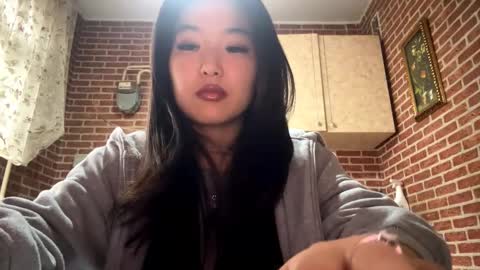 Emma online show from March 5, 10:11 am