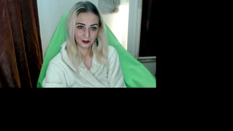 Snapshot of denysya chatting on December 10, 7:05 am Denysya online show from December 10, 7:05 am