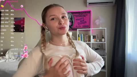 Vi  Victoria online show from April 15, 1:18 pm