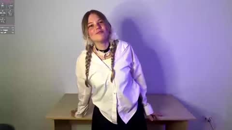 Luna online show from June 20, 7:49 pm