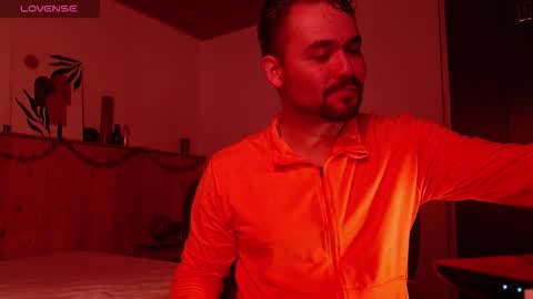 Dereck Mills3 online show from February 4, 2:17 am