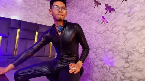 Dereck online show from December 21, 10:22 am