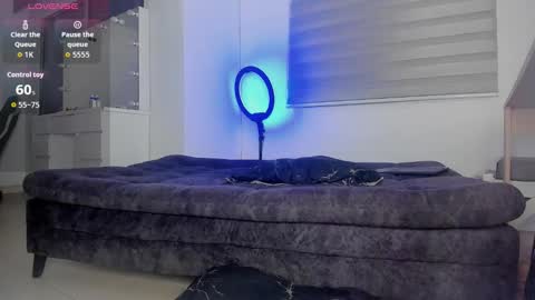 dereckhardd online show from February 21, 12:00 am