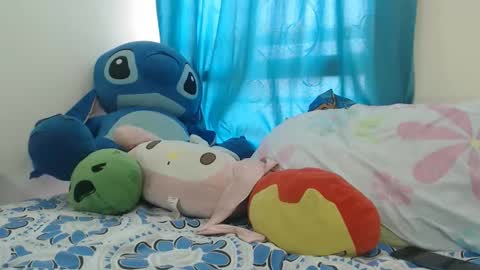 Snapshot of derek_44 chatting on April 5, 8:28 pm derek_44 online show from April 5, 8:28 pm