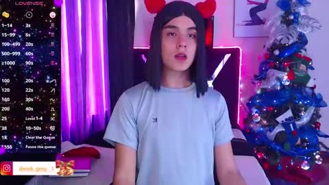 Derek independent online show from December 30, 8:15 pm