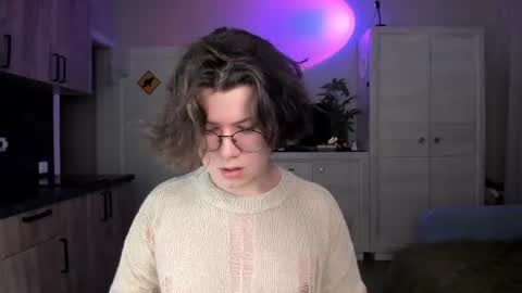 Derek online show from July 12, 9:17 pm