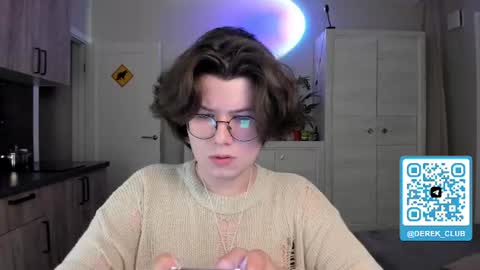 Derek online show from August 2, 7:45 pm