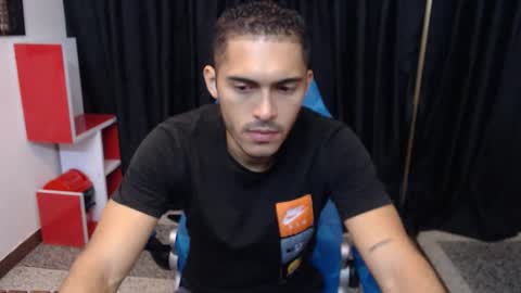 D E R E K online show from November 22, 11:20 am