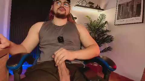 Derek online show from August 7, 1:51 am