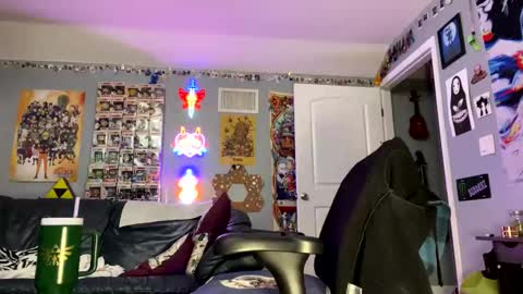 derekdings online show from March 1, 1:18 am