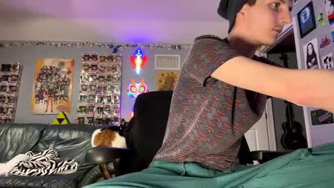 derekdings online show from May 14, 11:17 am