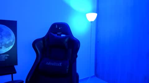 derekmuller11 online show from March 12, 12:50 am