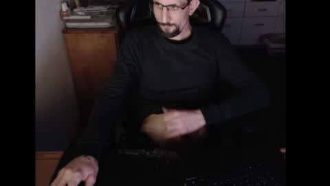 dermattes online show from February 1, 2:56 pm