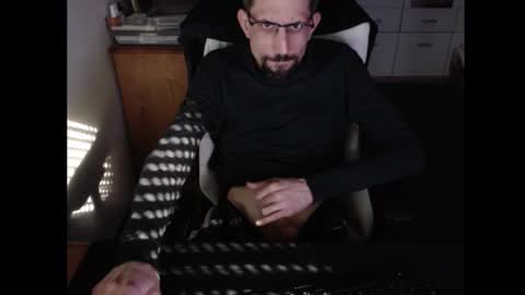 dermattes online show from March 1, 1:35 pm