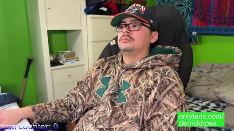 Snapshot of derrick_hose chatting on January 9, 12:46 am Derrick Hose online show from January 9, 12:46 am