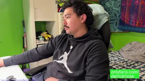 Snapshot of derrick_hose chatting on March 8, 1:06 am Derrick Hose online show from March 8, 1:06 am