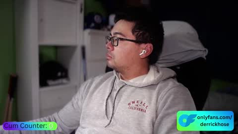 Snapshot of derrick_hose chatting on November 16, 3:23 am Derrick Hose online show from November 16, 3:23 am