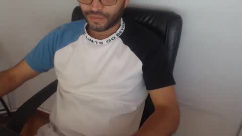     online show from April 5, 2:03 pm