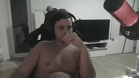 Snapshot of dershark chatting on October 25, 11:43 pm dershark online show from October 25, 11:43 pm