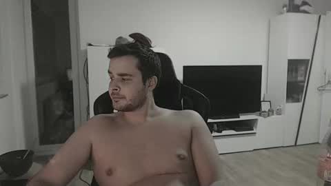 Snapshot of dershark chatting on January 9, 8:43 pm dershark online show from January 9, 8:43 pm