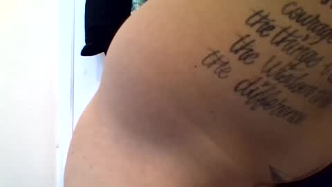 Snapshot of deseooscar420 chatting on June 4, 2:45 pm deseooscar420 online show from June 4, 2:45 pm