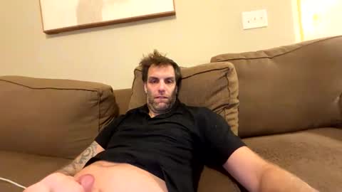 Snapshot of desertan20 chatting on February 11, 11:54 pm Tall and Handsome online show from February 11, 11:54 pm