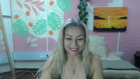 Snapshot of desire_latin chatting on June 27, 3:50 pm VALERIA online show from June 27, 3:50 pm