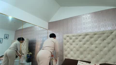 Snapshot of desire_sara chatting on January 14, 12:24 pm Sara Desire online show from January 14, 12:24 pm