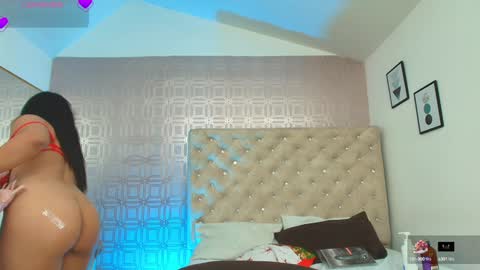 Snapshot of desire_sara chatting on January 20, 6:53 pm Sara Desire online show from January 20, 6:53 pm