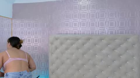 Snapshot of desire_sara chatting on September 13, 12:16 pm Sara Desire online show from September 13, 12:16 pm