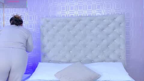 Snapshot of desire_sara chatting on September 14, 12:15 pm Sara Desire online show from September 14, 12:15 pm