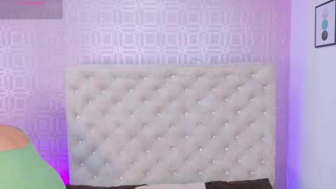 Snapshot of desire_sara chatting on October 2, 11:50 am Sara Desire online show from October 2, 11:50 am