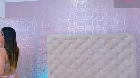 Snapshot of desire_sara chatting on November 23, 12:16 pm Sara Desire online show from November 23, 12:16 pm