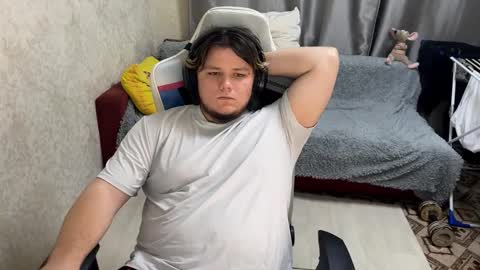 Snapshot of desiredude9 chatting on September 27, 3:06 pm desiredude9 online show from September 27, 3:06 pm