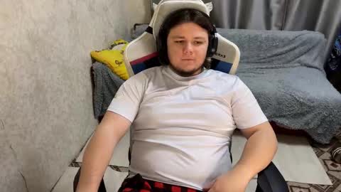 Snapshot of desiredude9 chatting on October 12, 5:34 pm desiredude9 online show from October 12, 5:34 pm