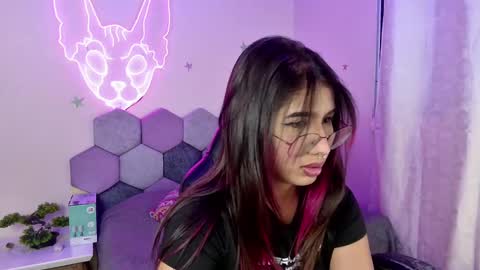 TORI AND MR. BEAR online show from January 12, 6:16 pm