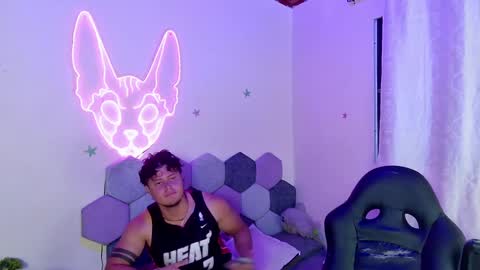 TORI AND MR. BEAR online show from January 24, 9:47 pm