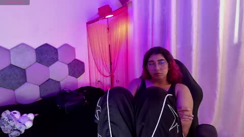 TORI AND MR. BEAR online show from April 14, 6:58 pm