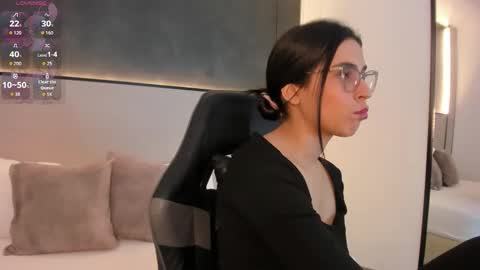 desire online show from December 5, 7:21 pm