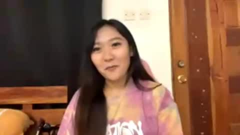 Emily online show from April 20, 1:03 pm