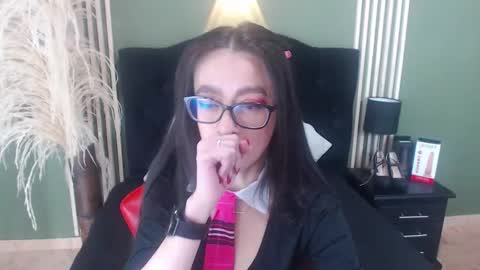 Snapshot of desiring__angel chatting on February 1, 1:55 am Desiring Angel online show from February 1, 1:55 am