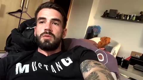 Snapshot of desirtexz chatting on April 13, 5:07 pm desirtexz online show from April 13, 5:07 pm