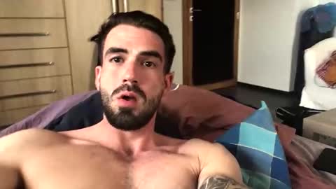 Snapshot of desirtexz chatting on April 14, 12:33 pm desirtexz online show from April 14, 12:33 pm