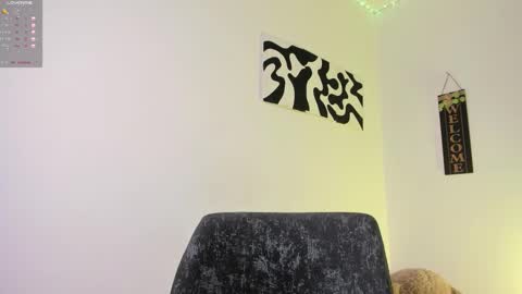 desty_y online show from September 11, 4:23 am