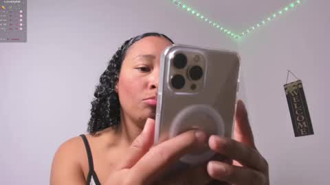 desty_y online show from October 5, 4:27 pm