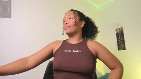 desty_y online show from October 31, 10:11 pm