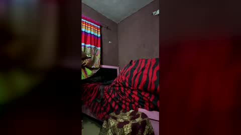 Snapshot of desy2283 chatting on May 17, 1:36 am desy2283 online show from May 17, 1:36 am