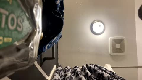 Snapshot of detroitbiguy chatting on December 3, 3:52 am Nastytae313 online show from December 3, 3:52 am