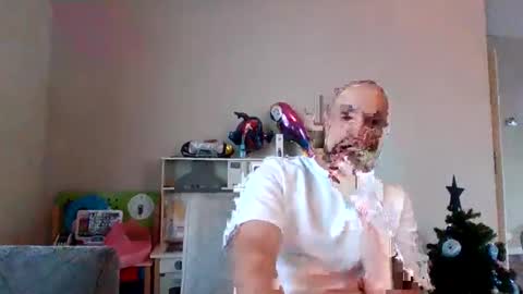 devanom94 online show from December 17, 12:55 pm